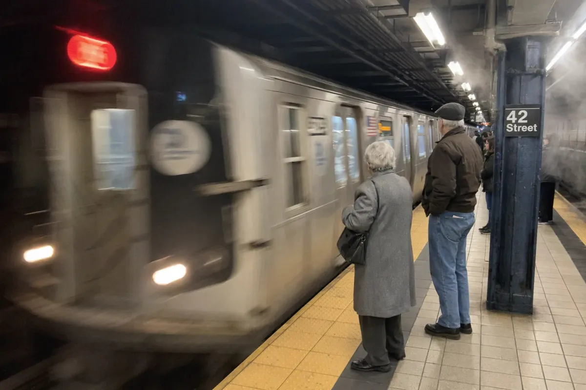 RAW iPhone – tunnelbanan vid 42nd Street